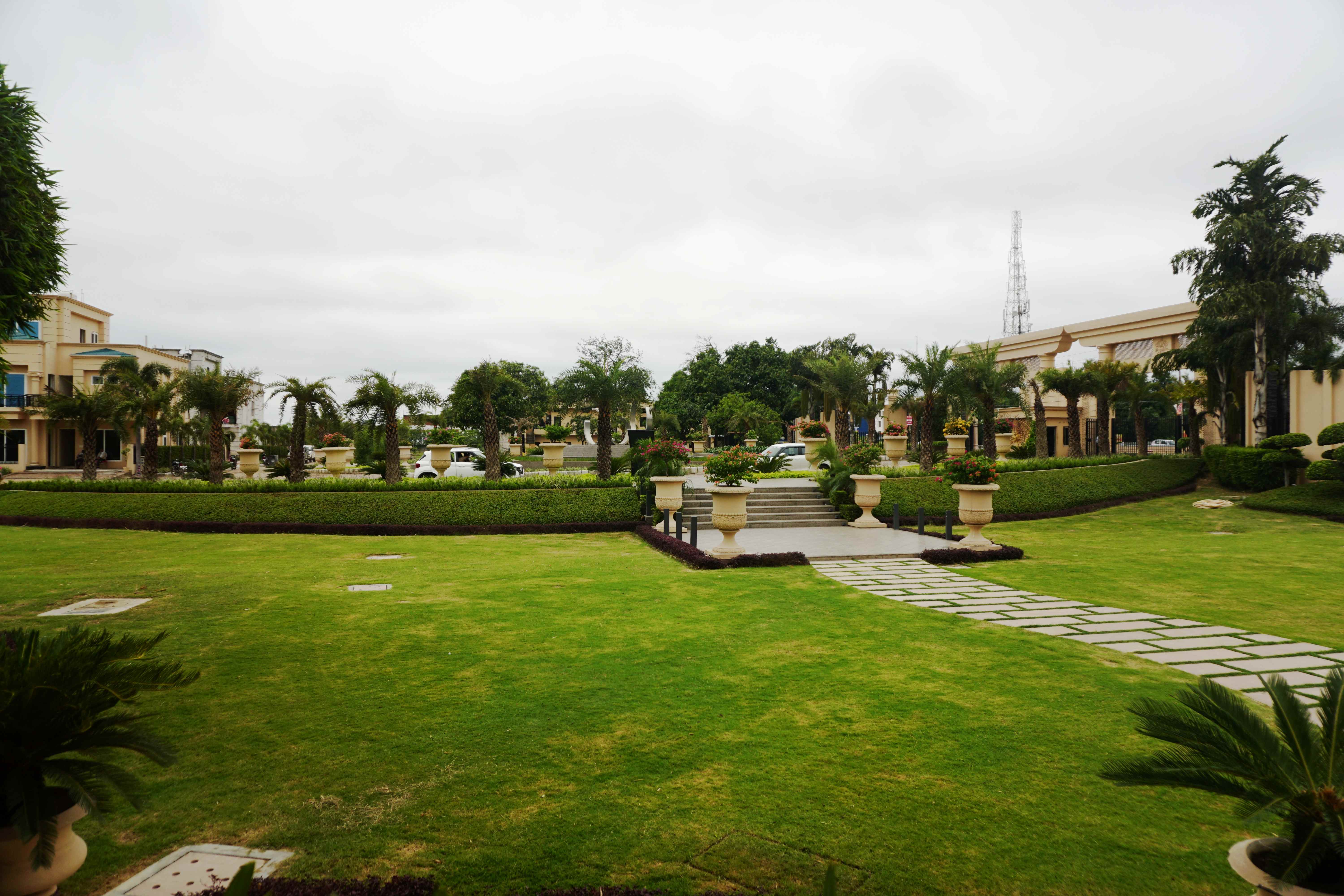 Sapphire Royale villas lucknow gardens